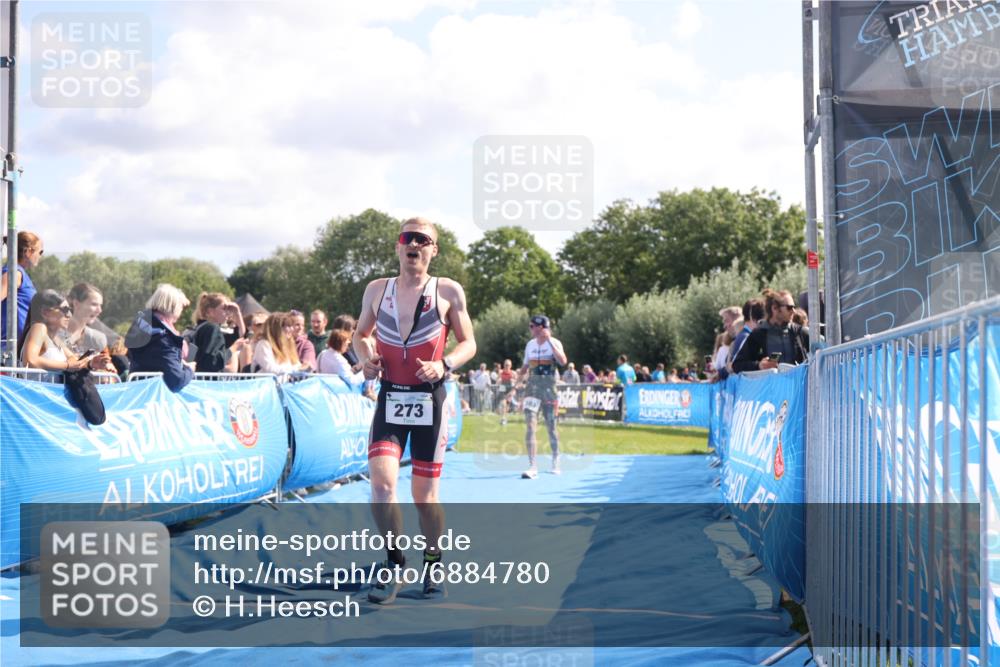 25.08.2024 - Elbe Triathlon Hamburg H.Heesch http://msf.ph/oto/6884780 25.08.2024 11:22:45 Ziel 273, 383 meine-sportfotos.de