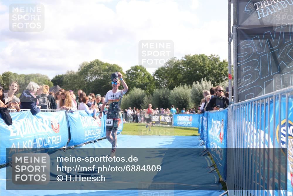 25.08.2024 - Elbe Triathlon Hamburg H.Heesch http://msf.ph/oto/6884809 25.08.2024 11:22:47 Ziel 273, 383, 617 meine-sportfotos.de