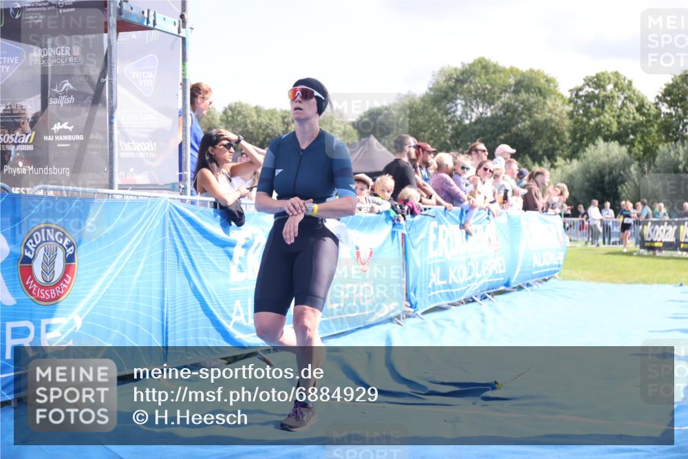 25.08.2024 - Elbe Triathlon Hamburg H.Heesch http://msf.ph/oto/6884929 25.08.2024 11:30:20 Ziel 526, 798 meine-sportfotos.de