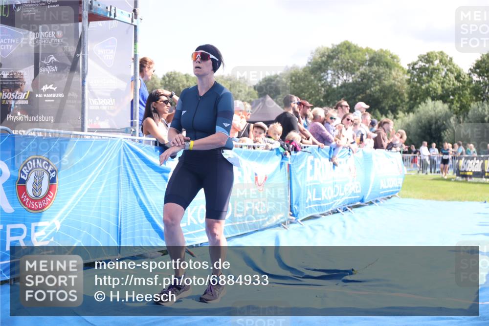 25.08.2024 - Elbe Triathlon Hamburg H.Heesch http://msf.ph/oto/6884933 25.08.2024 11:30:20 Ziel 526, 798 meine-sportfotos.de