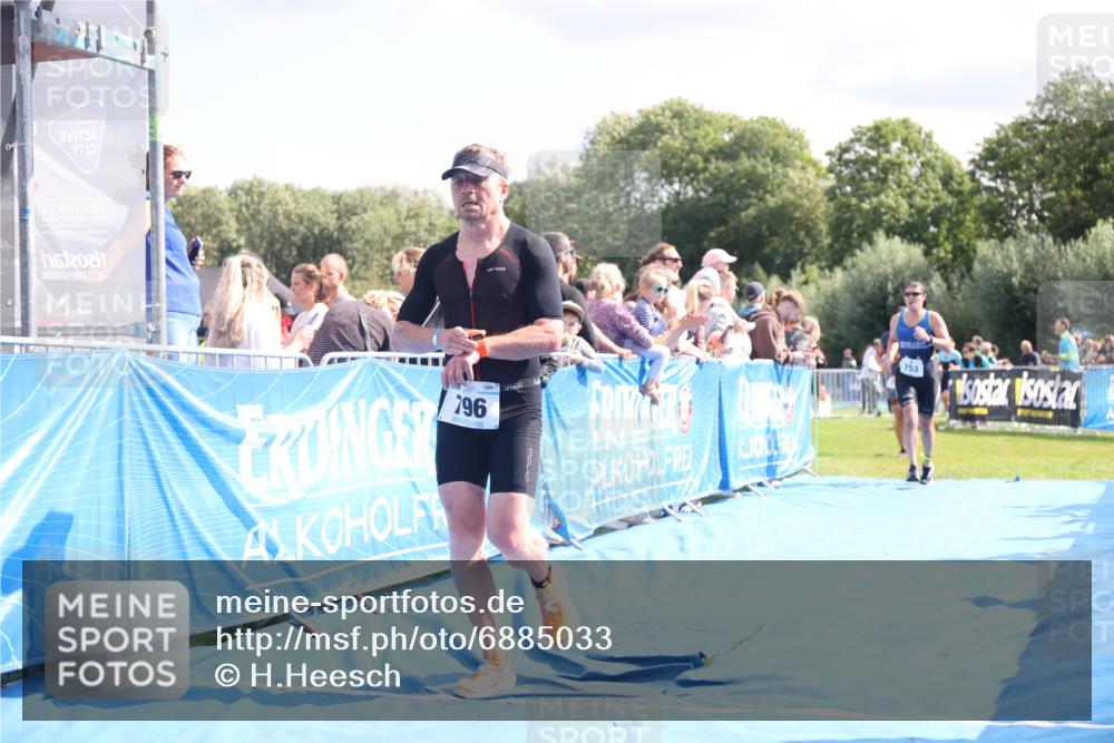 25.08.2024 - Elbe Triathlon Hamburg H.Heesch http://msf.ph/oto/6885033 25.08.2024 11:30:50 Ziel 719, 753, 758, 796 meine-sportfotos.de