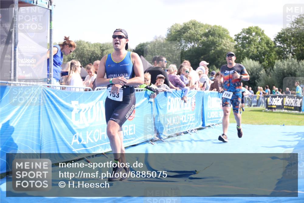 25.08.2024 - Elbe Triathlon Hamburg H.Heesch http://msf.ph/oto/6885075 25.08.2024 11:30:54 Ziel 630, 719, 753, 796, 1435 meine-sportfotos.de