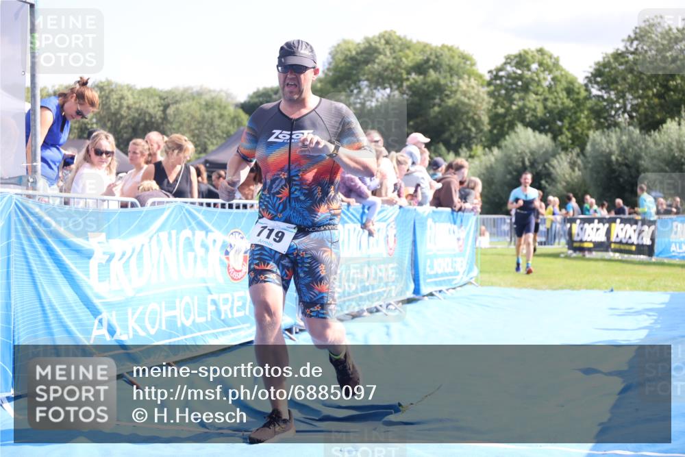 25.08.2024 - Elbe Triathlon Hamburg H.Heesch http://msf.ph/oto/6885097 25.08.2024 11:30:55 Ziel 630, 719, 753, 796, 1435 meine-sportfotos.de