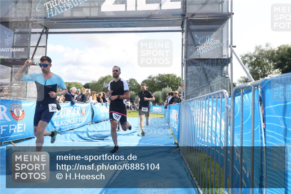 25.08.2024 - Elbe Triathlon Hamburg H.Heesch http://msf.ph/oto/6885104 25.08.2024 11:23:18 Ziel 205, 558, 645, 654, 727, 1845 meine-sportfotos.de