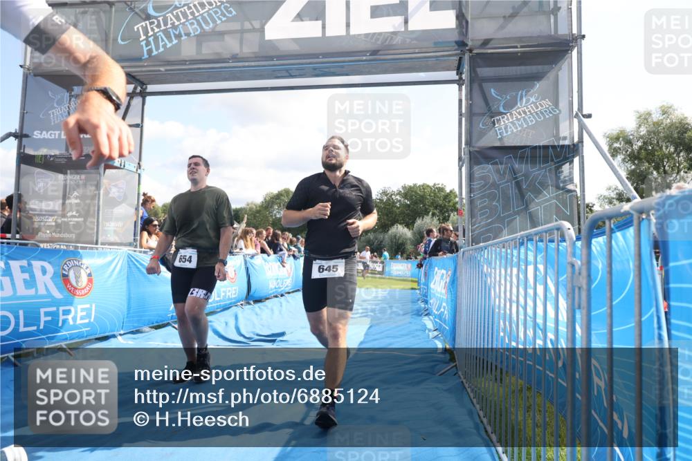 25.08.2024 - Elbe Triathlon Hamburg H.Heesch http://msf.ph/oto/6885124 25.08.2024 11:23:20 Ziel 205, 645, 654, 727, 1845 meine-sportfotos.de