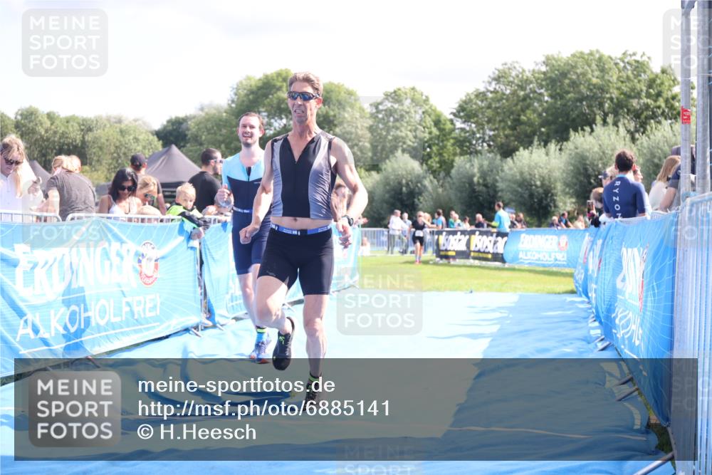 25.08.2024 - Elbe Triathlon Hamburg H.Heesch http://msf.ph/oto/6885141 25.08.2024 11:31:00 Ziel 630, 719, 753, 1435 meine-sportfotos.de