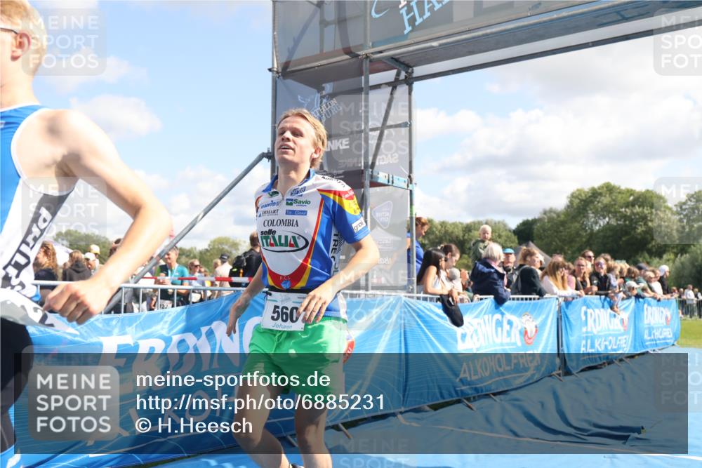 25.08.2024 - Elbe Triathlon Hamburg H.Heesch http://msf.ph/oto/6885231 25.08.2024 11:23:50 Ziel 560, 612 meine-sportfotos.de