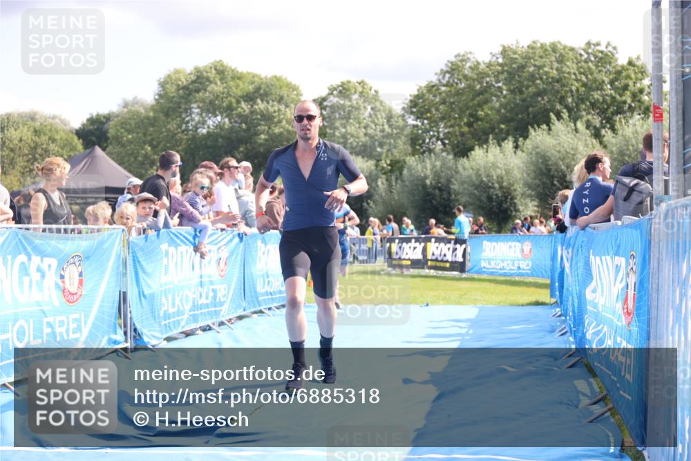 25.08.2024 - Elbe Triathlon Hamburg H.Heesch http://msf.ph/oto/6885318 25.08.2024 11:31:27 Ziel 356, 366, 587, 643, 736, 761 meine-sportfotos.de
