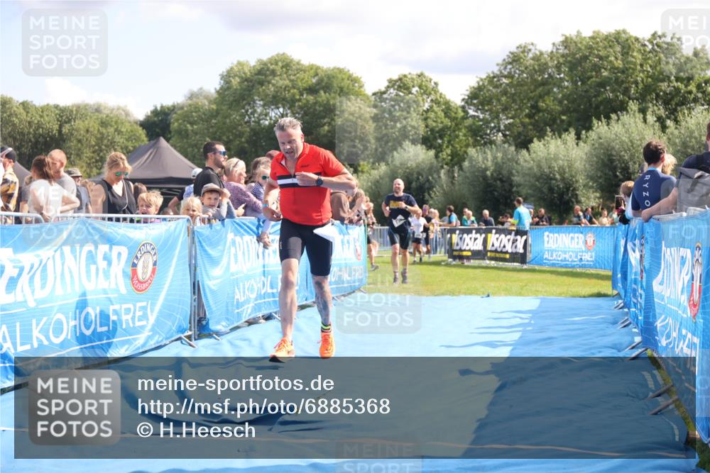 25.08.2024 - Elbe Triathlon Hamburg H.Heesch http://msf.ph/oto/6885368 25.08.2024 11:31:31 Ziel 356, 366, 587, 643, 711, 736, 761 meine-sportfotos.de