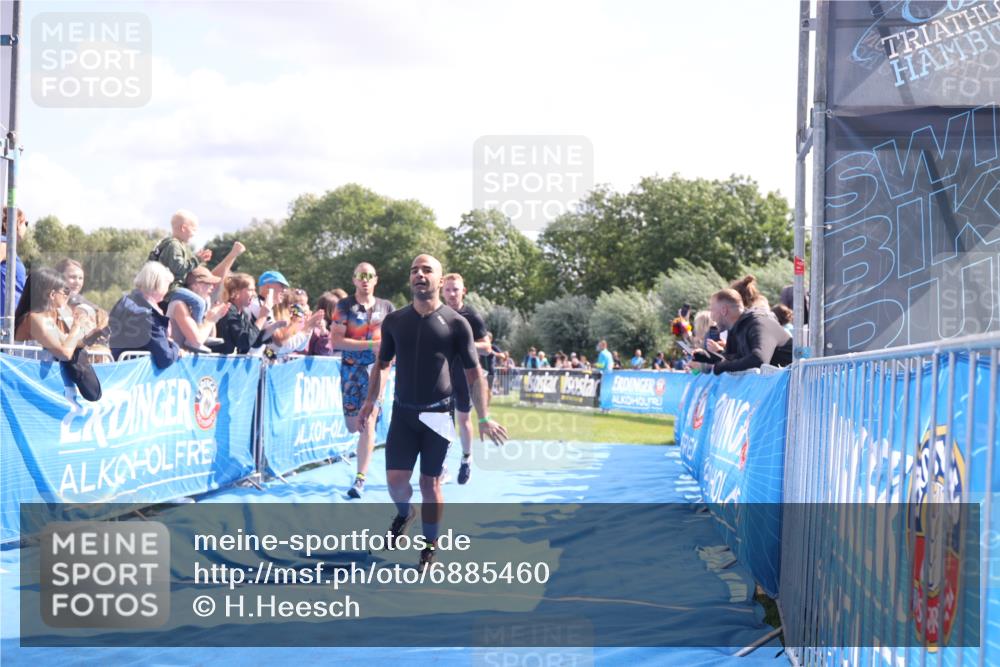 25.08.2024 - Elbe Triathlon Hamburg H.Heesch http://msf.ph/oto/6885460 25.08.2024 11:24:31 Ziel 255, 269, 327, 438, 534, 697 meine-sportfotos.de