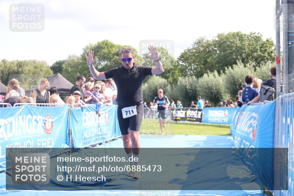 25.08.2024 - Elbe Triathlon Hamburg H.Heesch http://msf.ph/oto/6885473 25.08.2024 11:31:38 Ziel 366, 711, 736, 784 meine-sportfotos.de