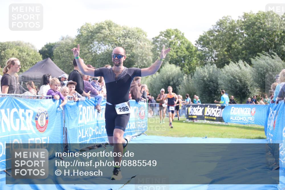 25.08.2024 - Elbe Triathlon Hamburg H.Heesch http://msf.ph/oto/6885549 25.08.2024 11:31:48 Ziel 289, 350, 418, 784 meine-sportfotos.de