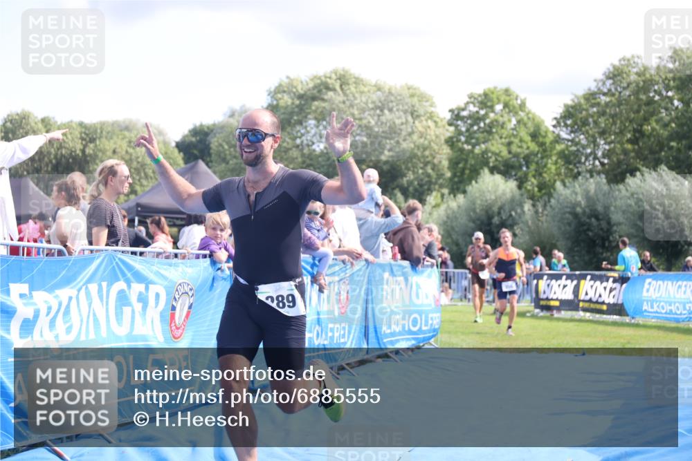 25.08.2024 - Elbe Triathlon Hamburg H.Heesch http://msf.ph/oto/6885555 25.08.2024 11:31:48 Ziel 289, 350, 418, 784 meine-sportfotos.de