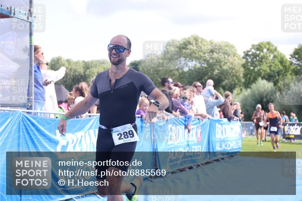 25.08.2024 - Elbe Triathlon Hamburg H.Heesch http://msf.ph/oto/6885569 25.08.2024 11:31:48 Ziel 289, 350, 418, 784 meine-sportfotos.de