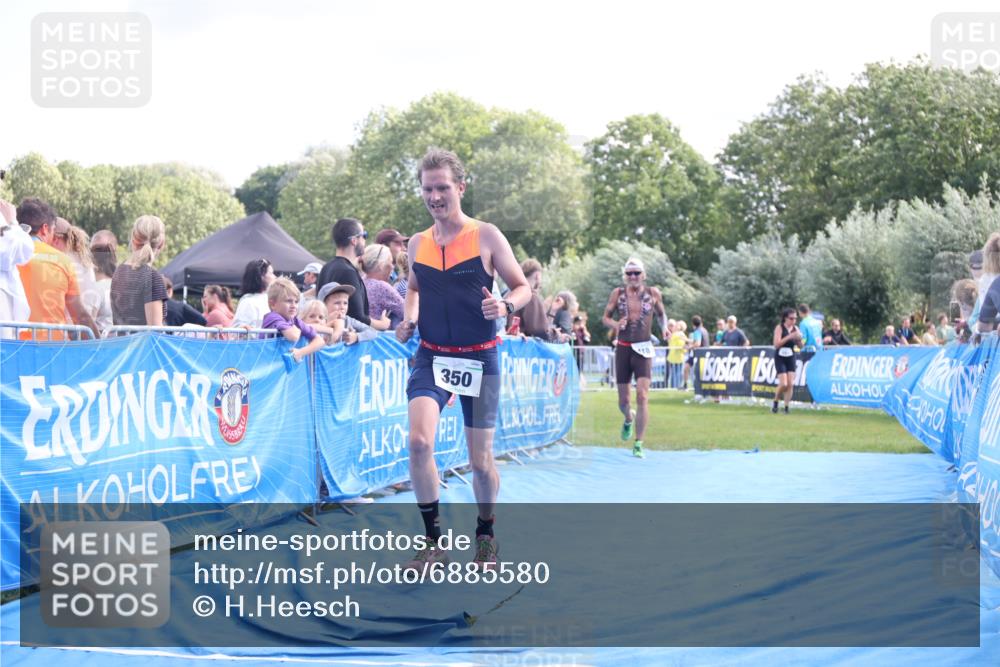 25.08.2024 - Elbe Triathlon Hamburg H.Heesch http://msf.ph/oto/6885580 25.08.2024 11:31:52 Ziel 289, 350, 418 meine-sportfotos.de