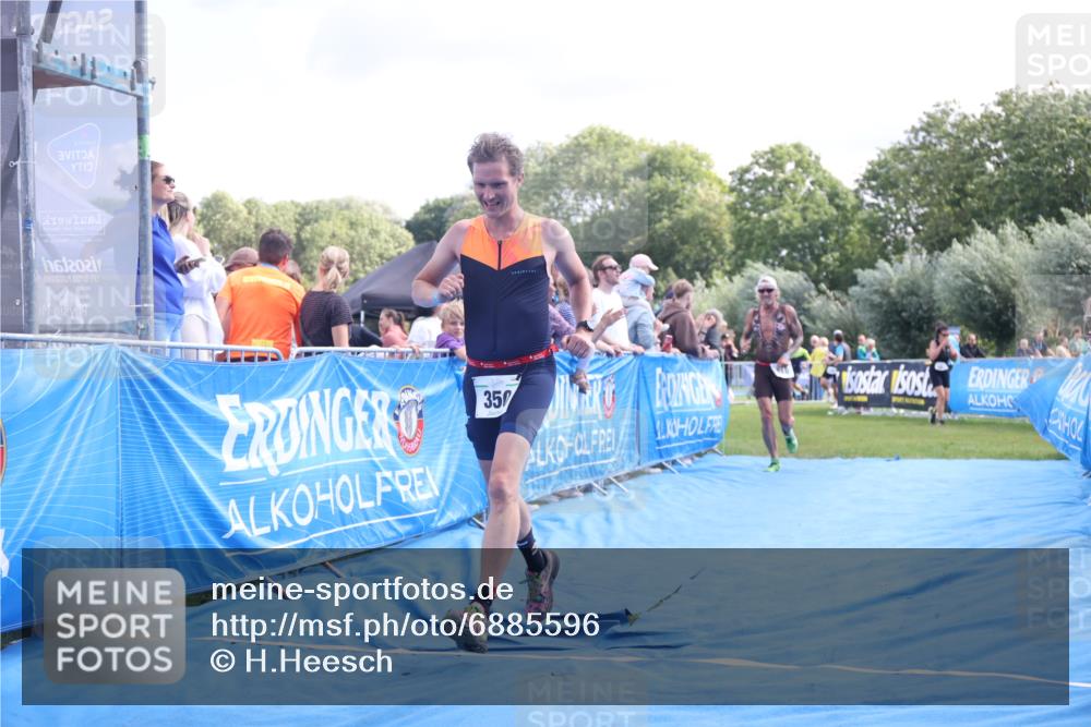 25.08.2024 - Elbe Triathlon Hamburg H.Heesch http://msf.ph/oto/6885596 25.08.2024 11:31:53 Ziel 289, 350, 418, 698 meine-sportfotos.de