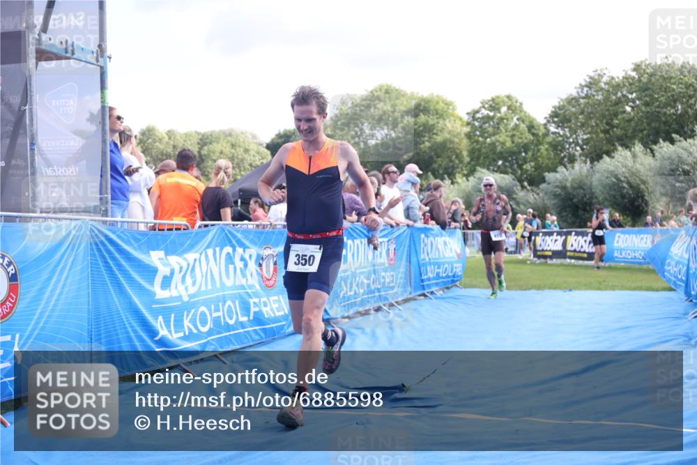 25.08.2024 - Elbe Triathlon Hamburg H.Heesch http://msf.ph/oto/6885598 25.08.2024 11:31:53 Ziel 289, 350, 418, 698 meine-sportfotos.de