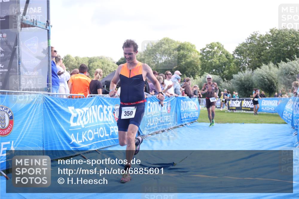 25.08.2024 - Elbe Triathlon Hamburg H.Heesch http://msf.ph/oto/6885601 25.08.2024 11:31:53 Ziel 289, 350, 418, 698 meine-sportfotos.de