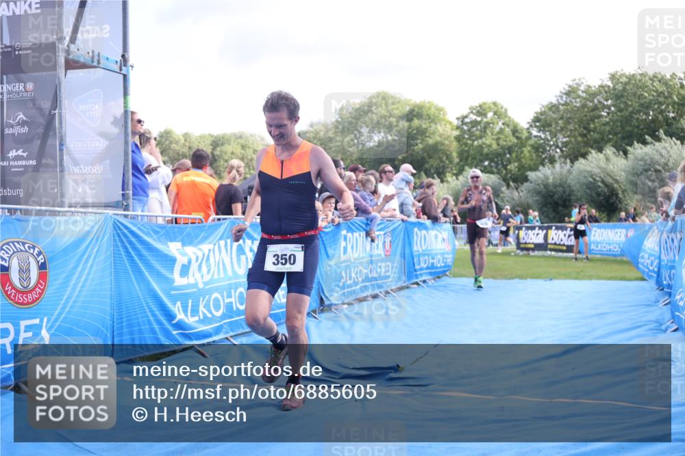 25.08.2024 - Elbe Triathlon Hamburg H.Heesch http://msf.ph/oto/6885605 25.08.2024 11:31:53 Ziel 289, 350, 418, 698 meine-sportfotos.de