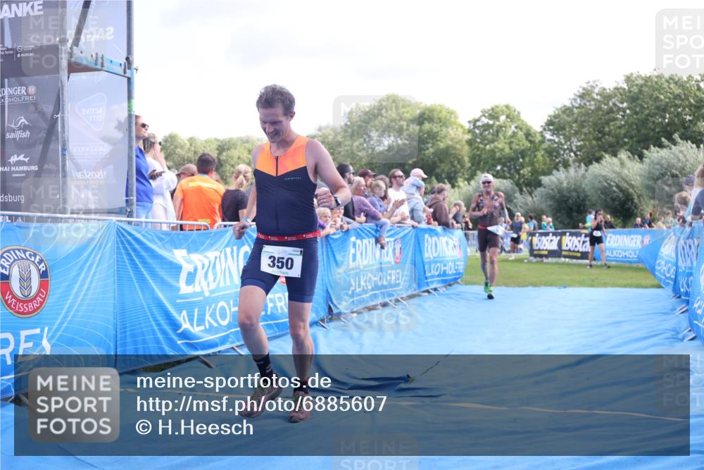 25.08.2024 - Elbe Triathlon Hamburg H.Heesch http://msf.ph/oto/6885607 25.08.2024 11:31:53 Ziel 289, 350, 418, 698 meine-sportfotos.de