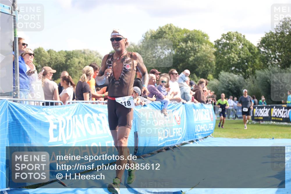 25.08.2024 - Elbe Triathlon Hamburg H.Heesch http://msf.ph/oto/6885612 25.08.2024 11:31:56 Ziel 350, 418, 698, 733 meine-sportfotos.de