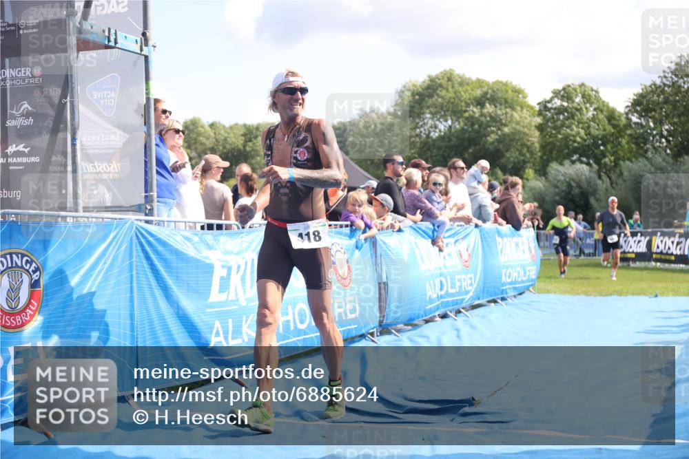 25.08.2024 - Elbe Triathlon Hamburg H.Heesch http://msf.ph/oto/6885624 25.08.2024 11:31:56 Ziel 350, 418, 698, 733 meine-sportfotos.de
