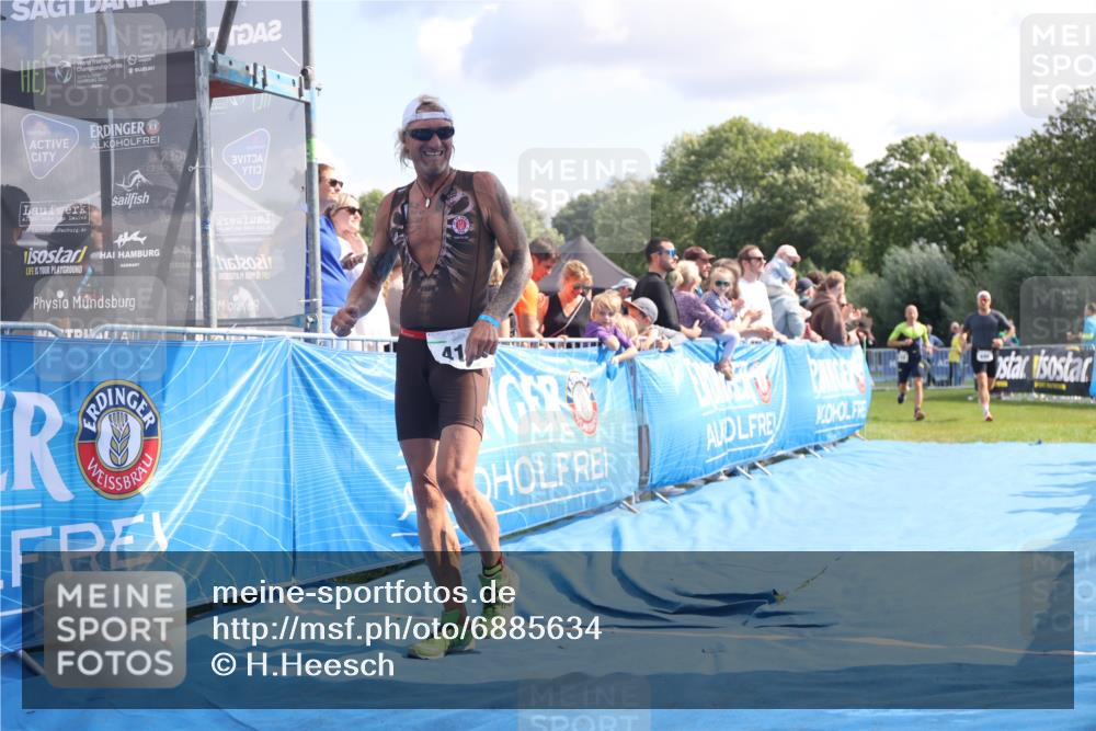 25.08.2024 - Elbe Triathlon Hamburg H.Heesch http://msf.ph/oto/6885634 25.08.2024 11:31:57 Ziel 350, 418, 698, 733 meine-sportfotos.de