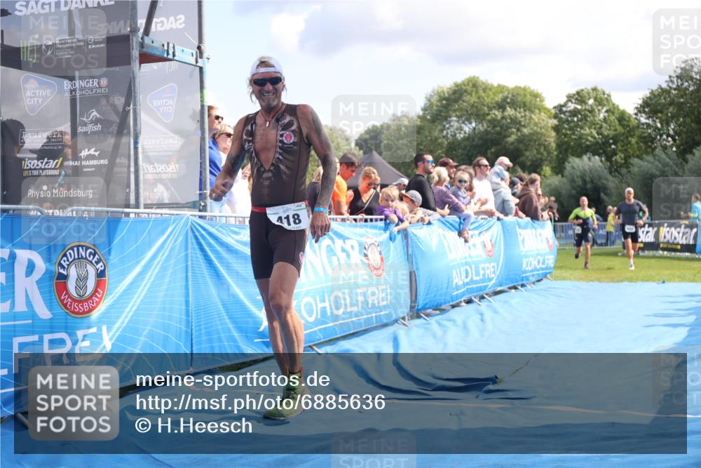 25.08.2024 - Elbe Triathlon Hamburg H.Heesch http://msf.ph/oto/6885636 25.08.2024 11:31:57 Ziel 350, 418, 698, 733 meine-sportfotos.de