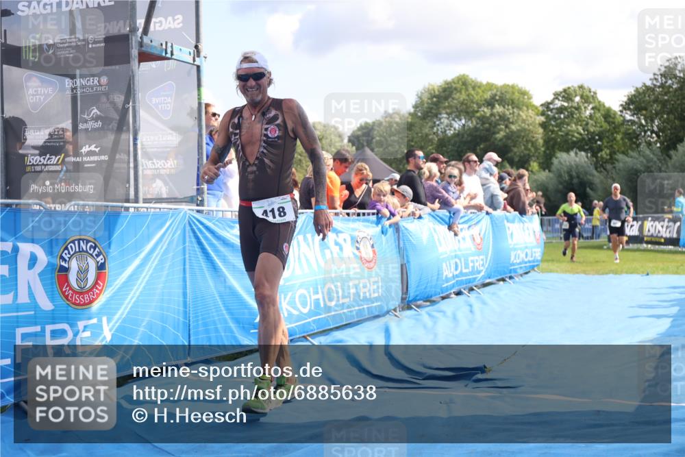 25.08.2024 - Elbe Triathlon Hamburg H.Heesch http://msf.ph/oto/6885638 25.08.2024 11:31:57 Ziel 350, 418, 698, 733 meine-sportfotos.de