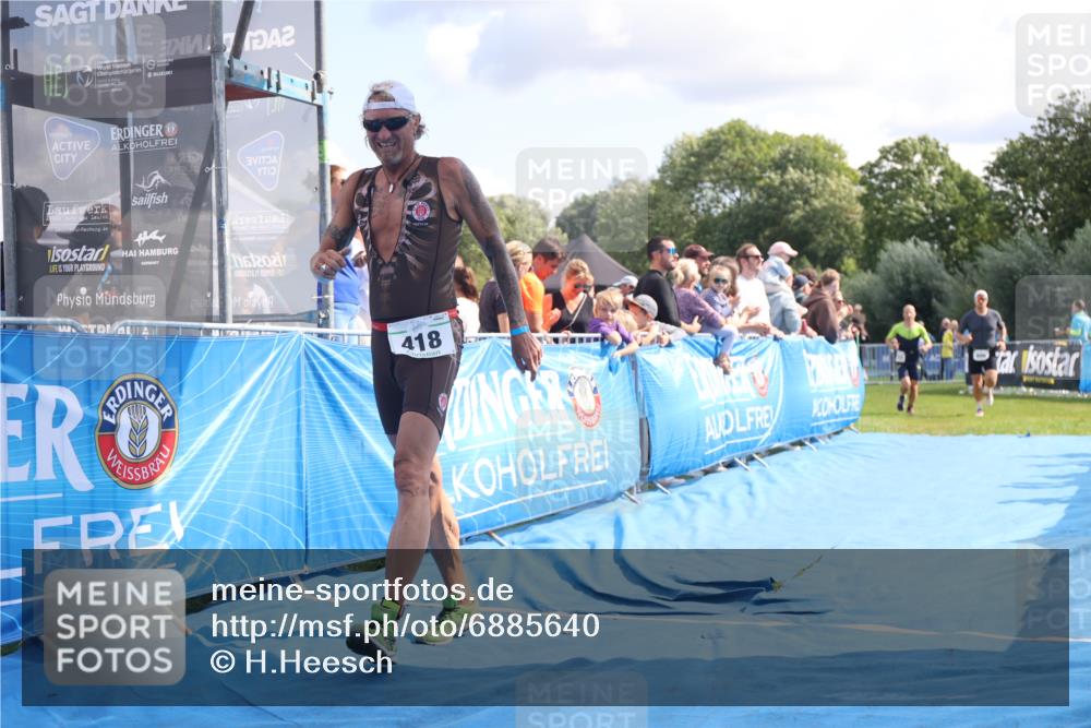 25.08.2024 - Elbe Triathlon Hamburg H.Heesch http://msf.ph/oto/6885640 25.08.2024 11:31:57 Ziel 350, 418, 698, 733 meine-sportfotos.de