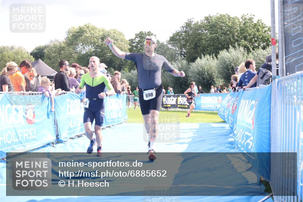 25.08.2024 - Elbe Triathlon Hamburg H.Heesch http://msf.ph/oto/6885652 25.08.2024 11:32:01 Ziel 418, 585, 698, 733 meine-sportfotos.de
