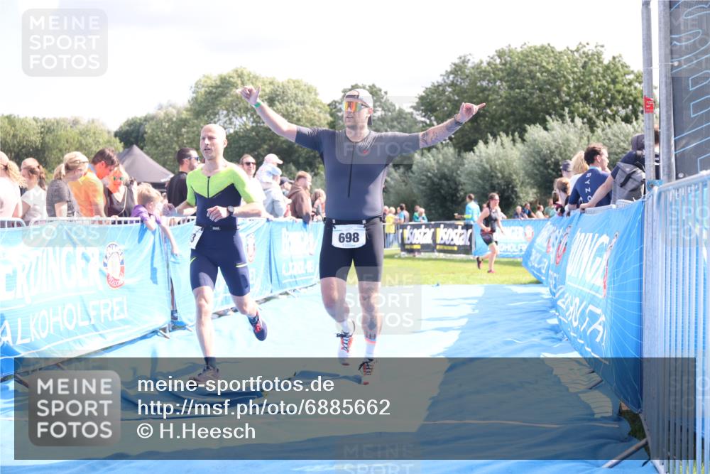 25.08.2024 - Elbe Triathlon Hamburg H.Heesch http://msf.ph/oto/6885662 25.08.2024 11:32:01 Ziel 418, 585, 698, 733 meine-sportfotos.de