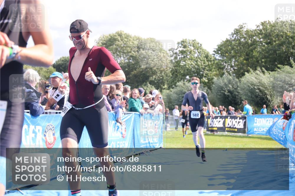 25.08.2024 - Elbe Triathlon Hamburg H.Heesch http://msf.ph/oto/6885811 25.08.2024 11:25:15 Ziel 128, 582, 588, 685, 728, 797, 1600 meine-sportfotos.de