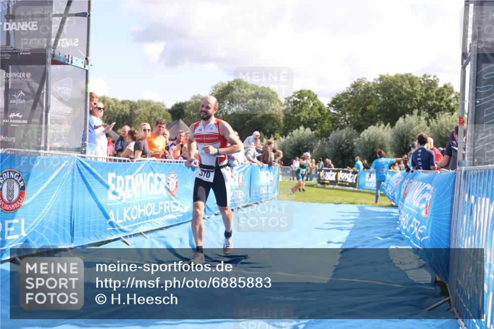 25.08.2024 - Elbe Triathlon Hamburg H.Heesch http://msf.ph/oto/6885883 25.08.2024 11:32:41 Ziel 370, 745 meine-sportfotos.de