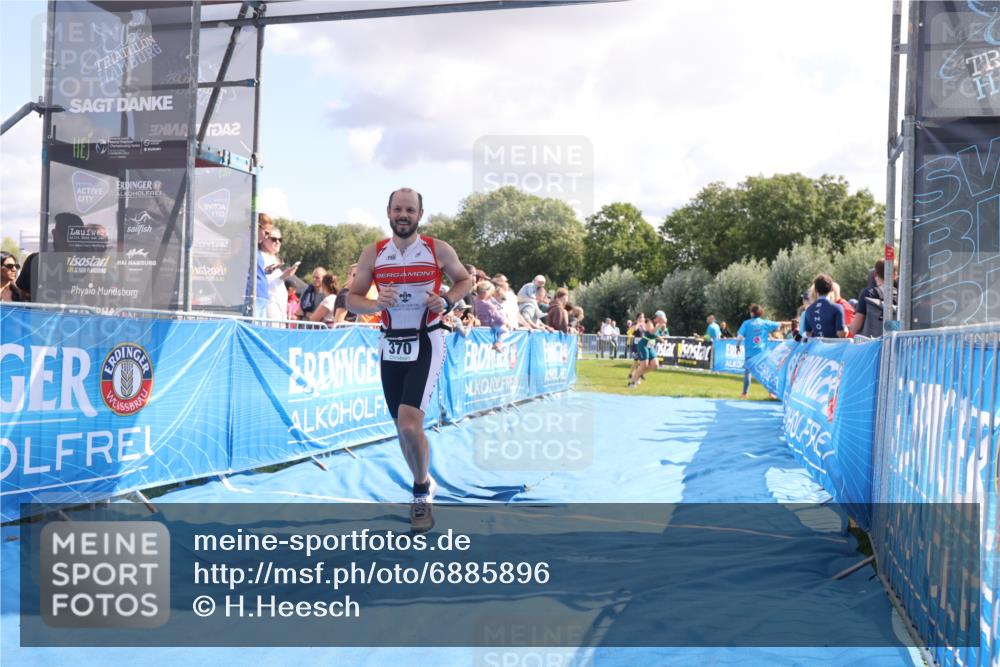 25.08.2024 - Elbe Triathlon Hamburg H.Heesch http://msf.ph/oto/6885896 25.08.2024 11:32:42 Ziel 279, 370, 745 meine-sportfotos.de