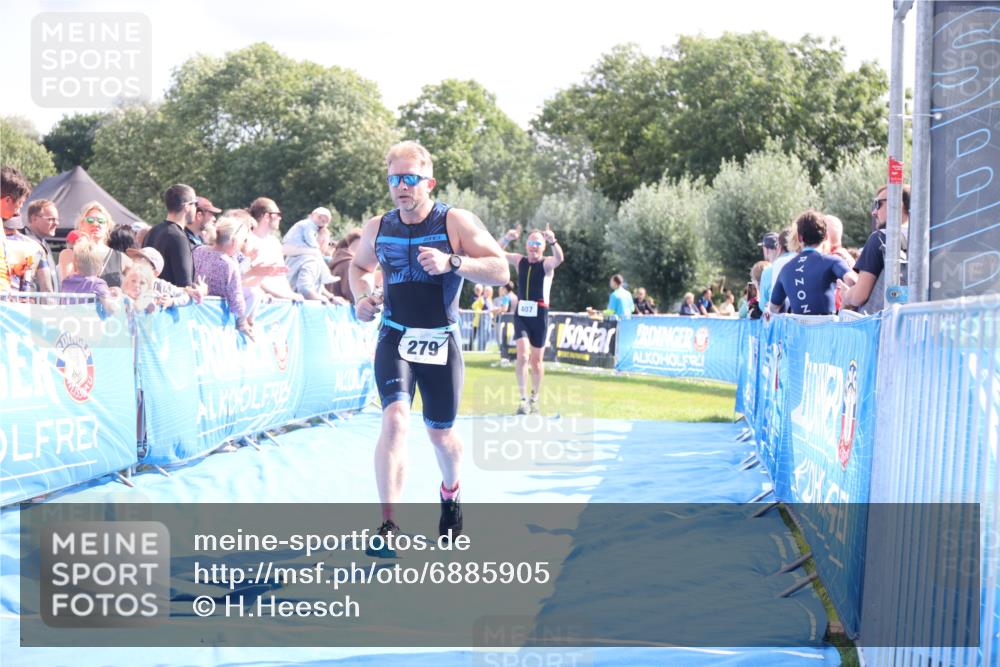 25.08.2024 - Elbe Triathlon Hamburg H.Heesch http://msf.ph/oto/6885905 25.08.2024 11:32:49 Ziel 279, 370, 407 meine-sportfotos.de