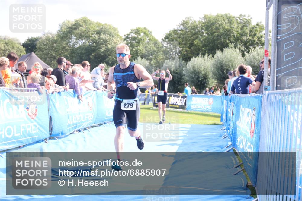 25.08.2024 - Elbe Triathlon Hamburg H.Heesch http://msf.ph/oto/6885907 25.08.2024 11:32:50 Ziel 279, 407 meine-sportfotos.de