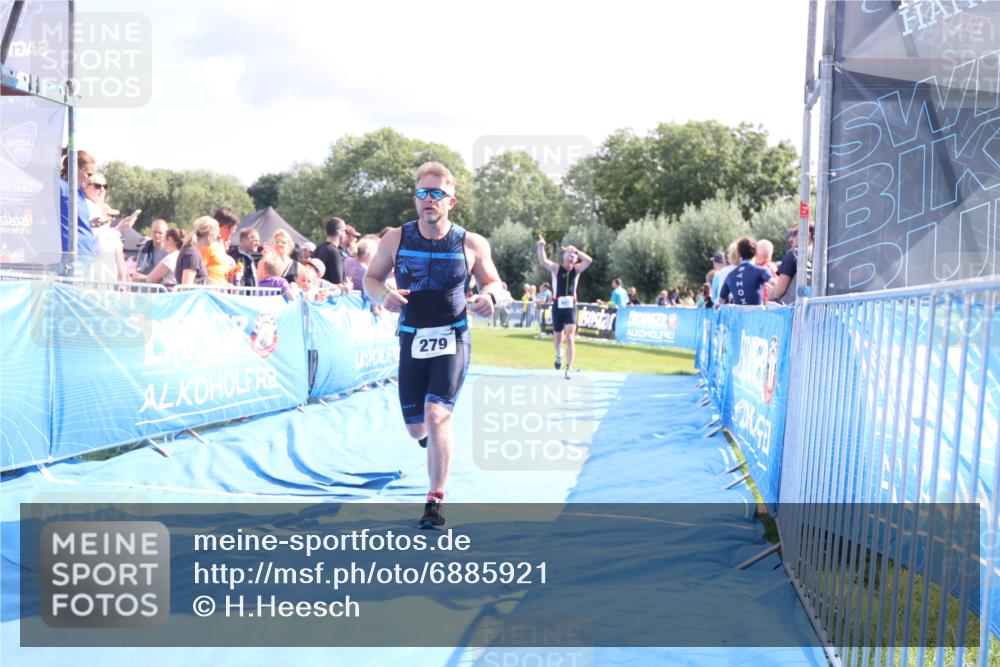 25.08.2024 - Elbe Triathlon Hamburg H.Heesch http://msf.ph/oto/6885921 25.08.2024 11:32:50 Ziel 279, 407 meine-sportfotos.de