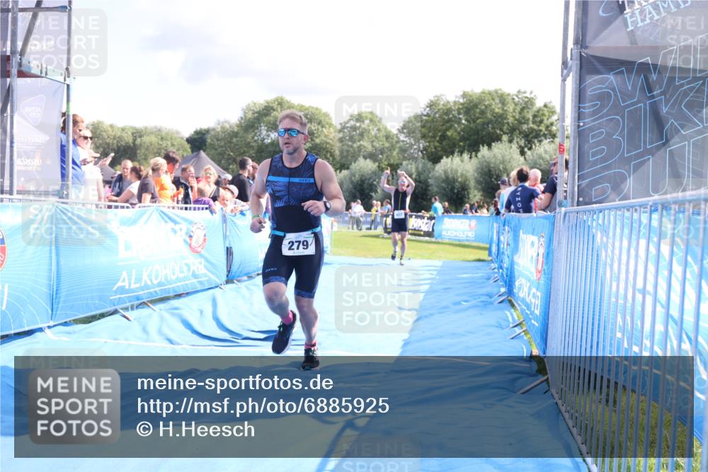25.08.2024 - Elbe Triathlon Hamburg H.Heesch http://msf.ph/oto/6885925 25.08.2024 11:32:50 Ziel 279, 407 meine-sportfotos.de