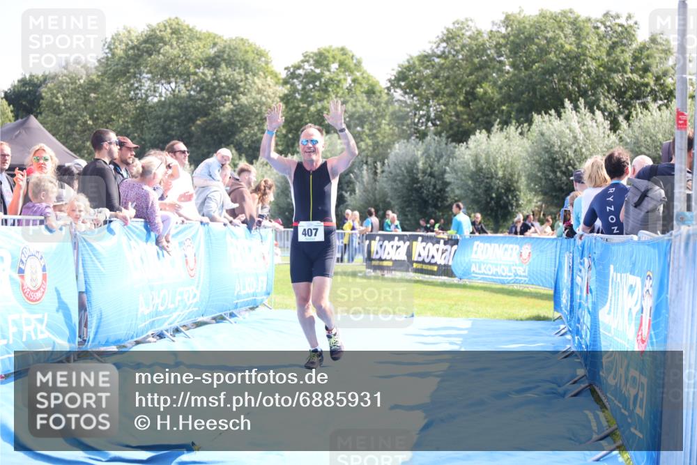 25.08.2024 - Elbe Triathlon Hamburg H.Heesch http://msf.ph/oto/6885931 25.08.2024 11:32:52 Ziel 279, 407 meine-sportfotos.de