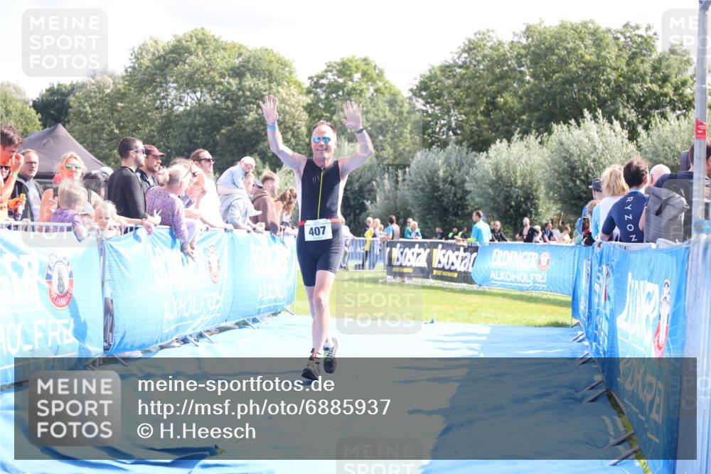 25.08.2024 - Elbe Triathlon Hamburg H.Heesch http://msf.ph/oto/6885937 25.08.2024 11:32:52 Ziel 279, 407 meine-sportfotos.de
