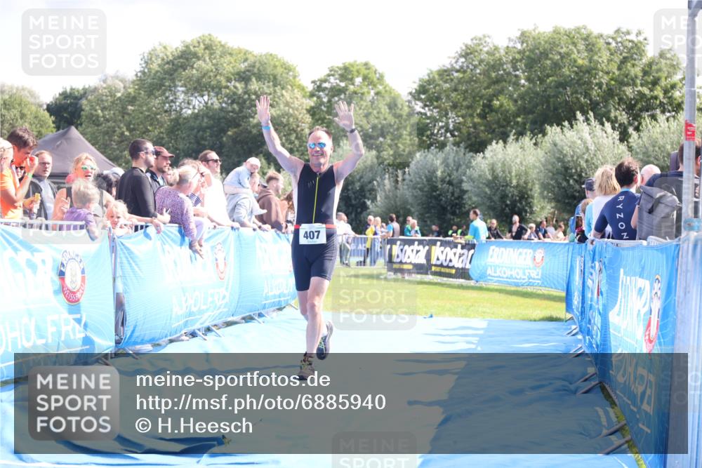 25.08.2024 - Elbe Triathlon Hamburg H.Heesch http://msf.ph/oto/6885940 25.08.2024 11:32:52 Ziel 279, 407 meine-sportfotos.de