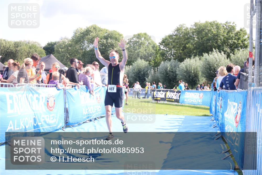 25.08.2024 - Elbe Triathlon Hamburg H.Heesch http://msf.ph/oto/6885953 25.08.2024 11:32:52 Ziel 279, 407 meine-sportfotos.de