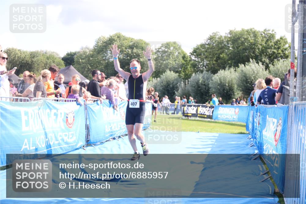 25.08.2024 - Elbe Triathlon Hamburg H.Heesch http://msf.ph/oto/6885957 25.08.2024 11:32:53 Ziel 256, 279, 407 meine-sportfotos.de