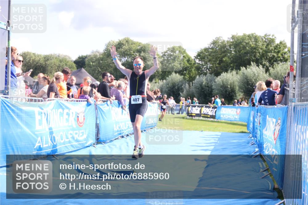 25.08.2024 - Elbe Triathlon Hamburg H.Heesch http://msf.ph/oto/6885960 25.08.2024 11:32:53 Ziel 256, 279, 407 meine-sportfotos.de