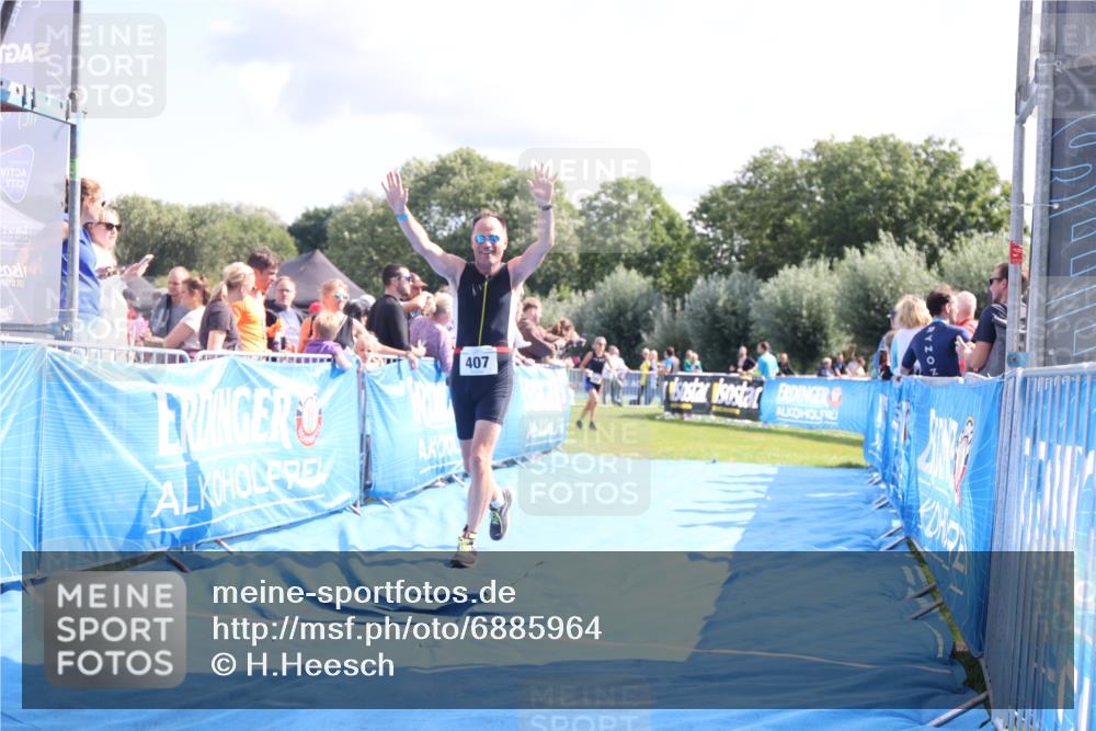 25.08.2024 - Elbe Triathlon Hamburg H.Heesch http://msf.ph/oto/6885964 25.08.2024 11:32:53 Ziel 256, 279, 407 meine-sportfotos.de