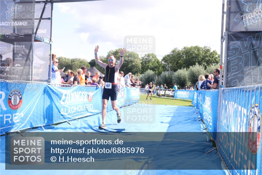 25.08.2024 - Elbe Triathlon Hamburg H.Heesch http://msf.ph/oto/6885976 25.08.2024 11:32:53 Ziel 256, 279, 407 meine-sportfotos.de