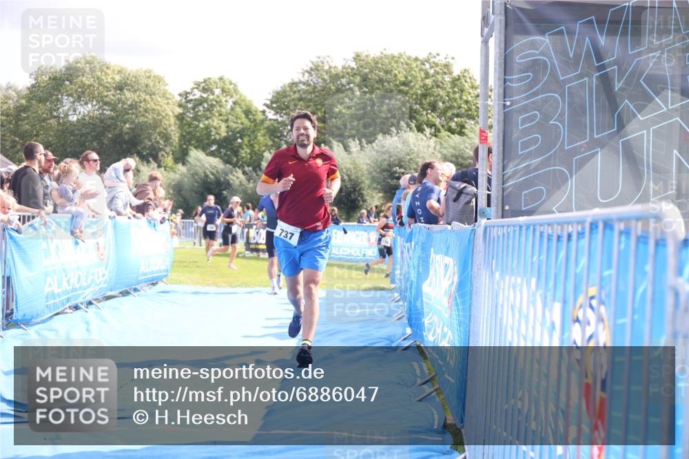 25.08.2024 - Elbe Triathlon Hamburg H.Heesch http://msf.ph/oto/6886047 25.08.2024 11:33:06 Ziel 256, 708, 737, 763 meine-sportfotos.de