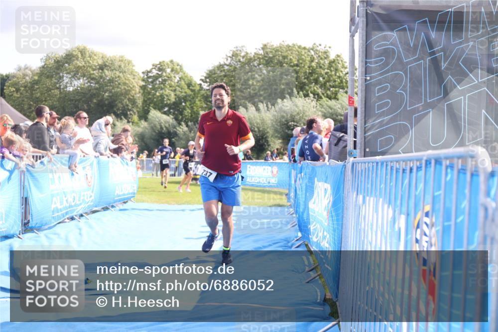 25.08.2024 - Elbe Triathlon Hamburg H.Heesch http://msf.ph/oto/6886052 25.08.2024 11:33:06 Ziel 256, 708, 737, 763 meine-sportfotos.de