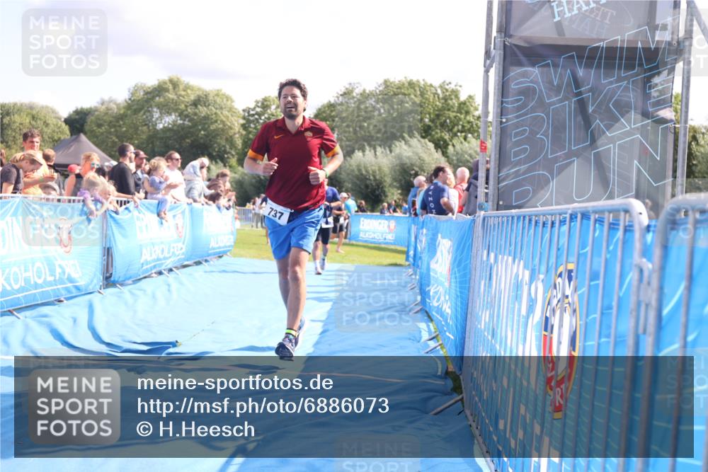 25.08.2024 - Elbe Triathlon Hamburg H.Heesch http://msf.ph/oto/6886073 25.08.2024 11:33:07 Ziel 256, 708, 737, 763 meine-sportfotos.de
